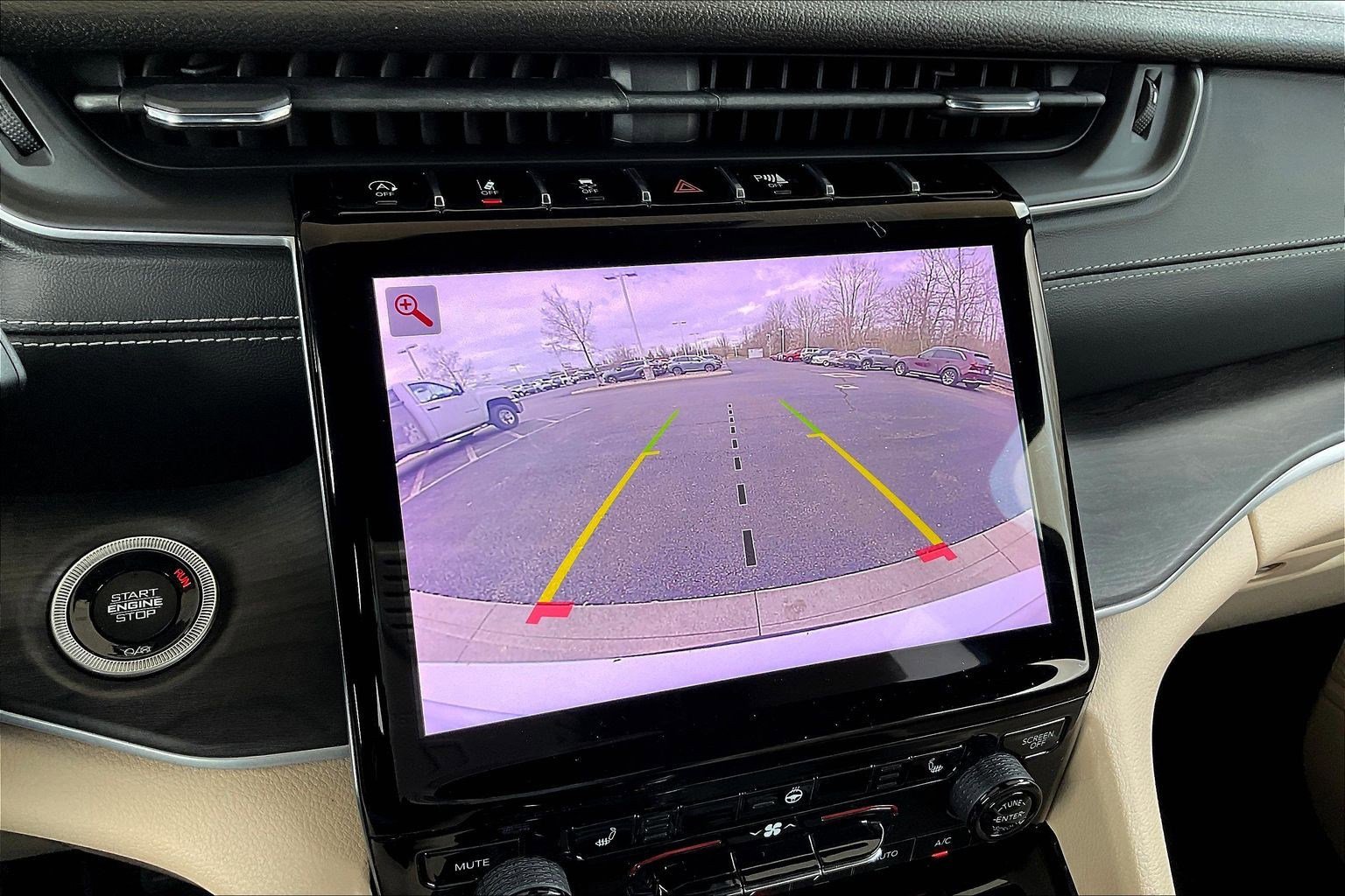 Used 2023 Jeep Grand Cherokee L Limited image 15