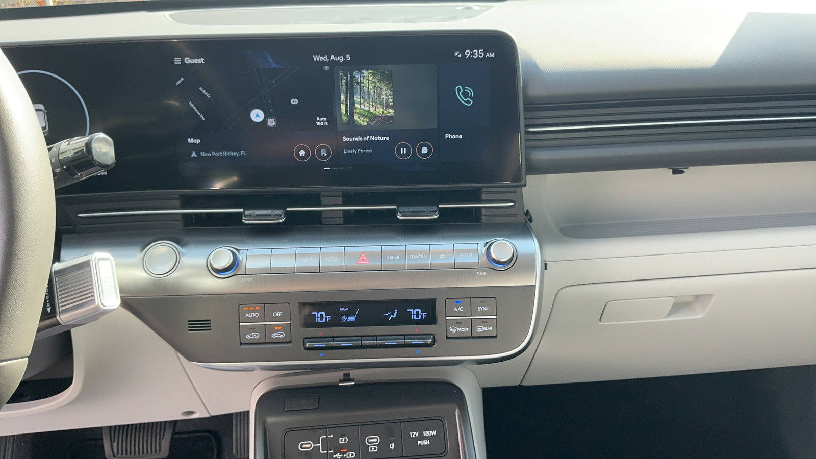 Used 2024 Hyundai Kona Limited FWD image 25