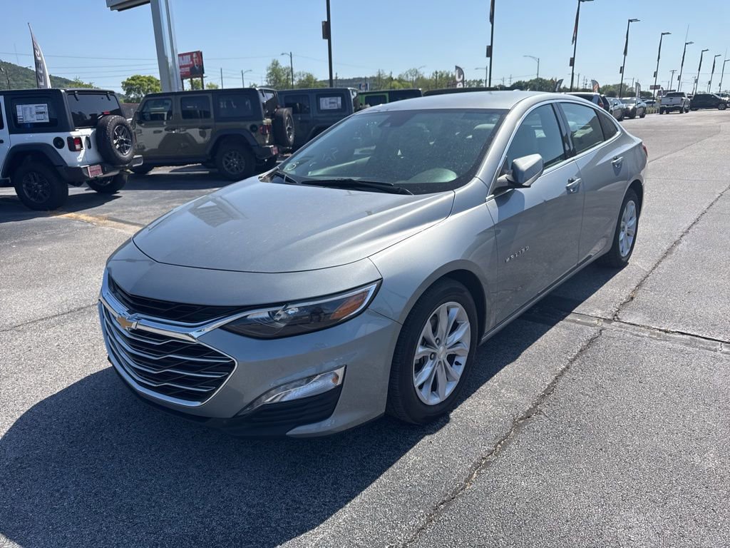 Used 2025 Chevrolet Malibu LT image 1