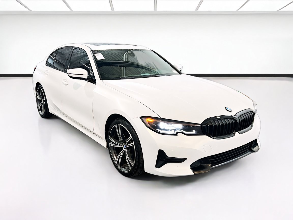 Used 2022 BMW 330i Sedan w/ Convenience Package RWD image 3