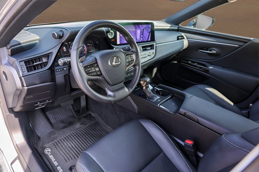 Used 2024 Lexus ES 350 w/ Premium Package FWD image 10