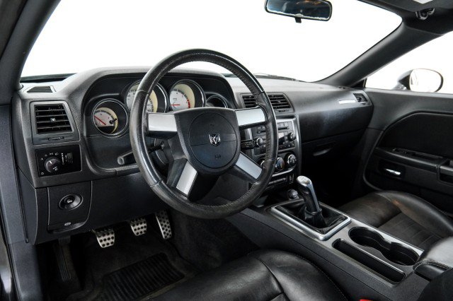 Used 2009 Dodge Challenger R/T RWD image 11