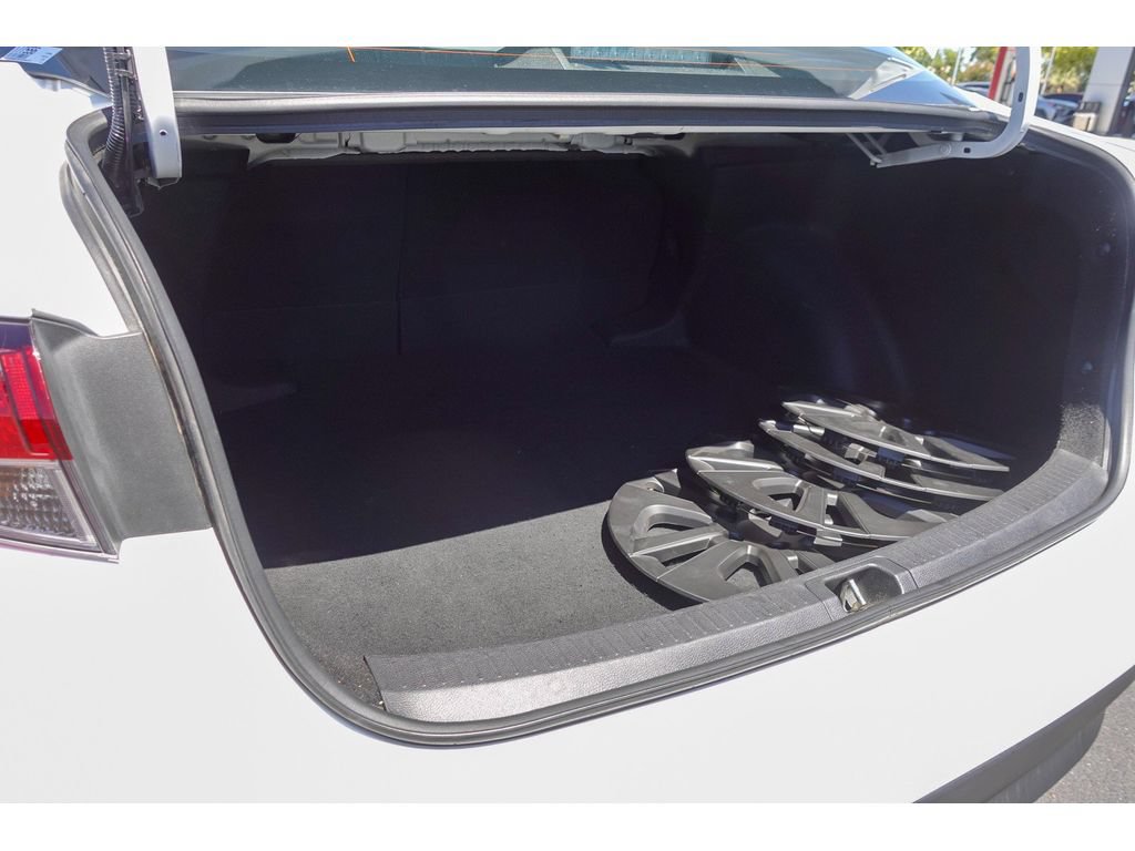 Used 2025 Toyota Corolla LE FWD image 31