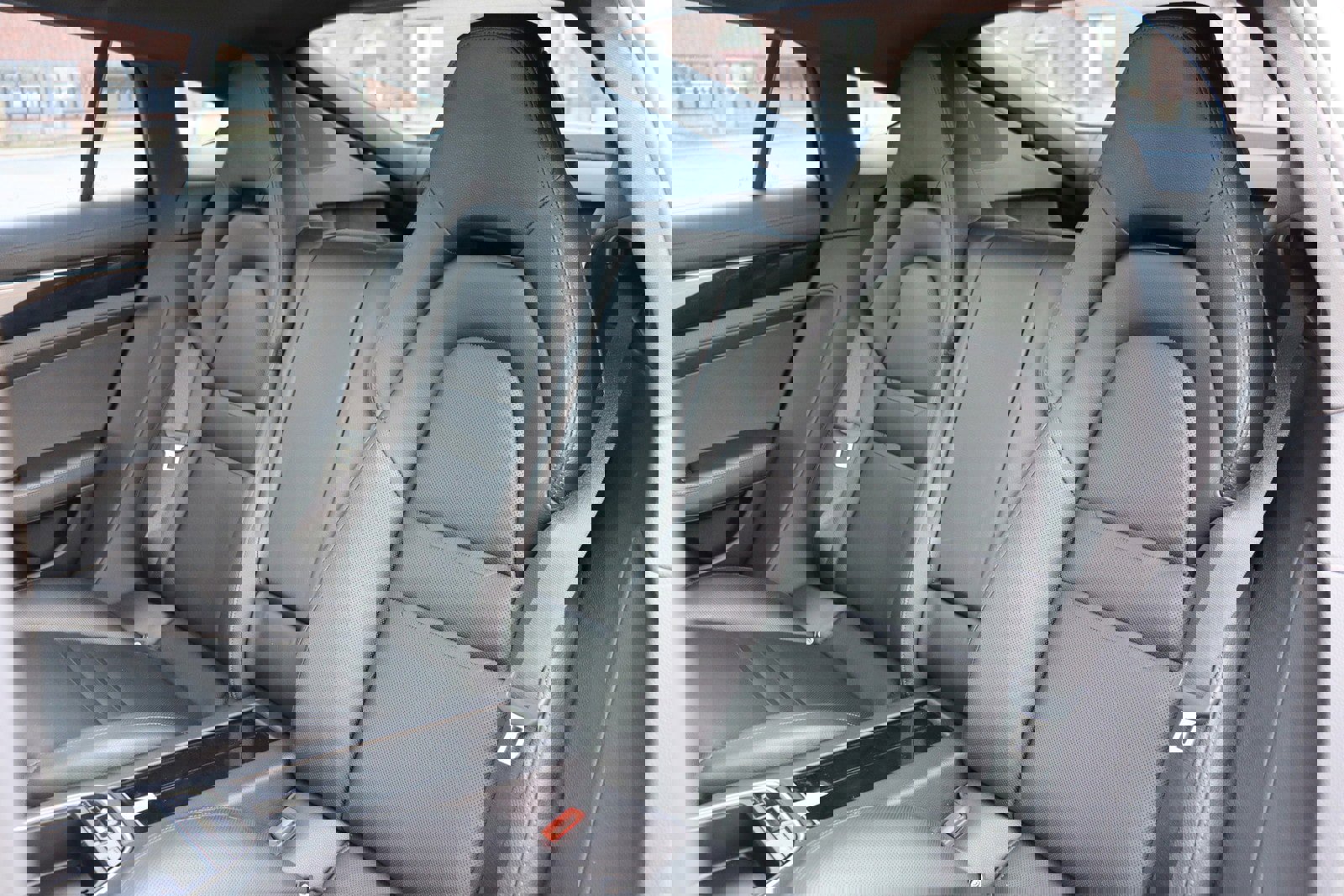 Used 2018 Porsche Panamera 4 w/ Premium Package Plus image 16