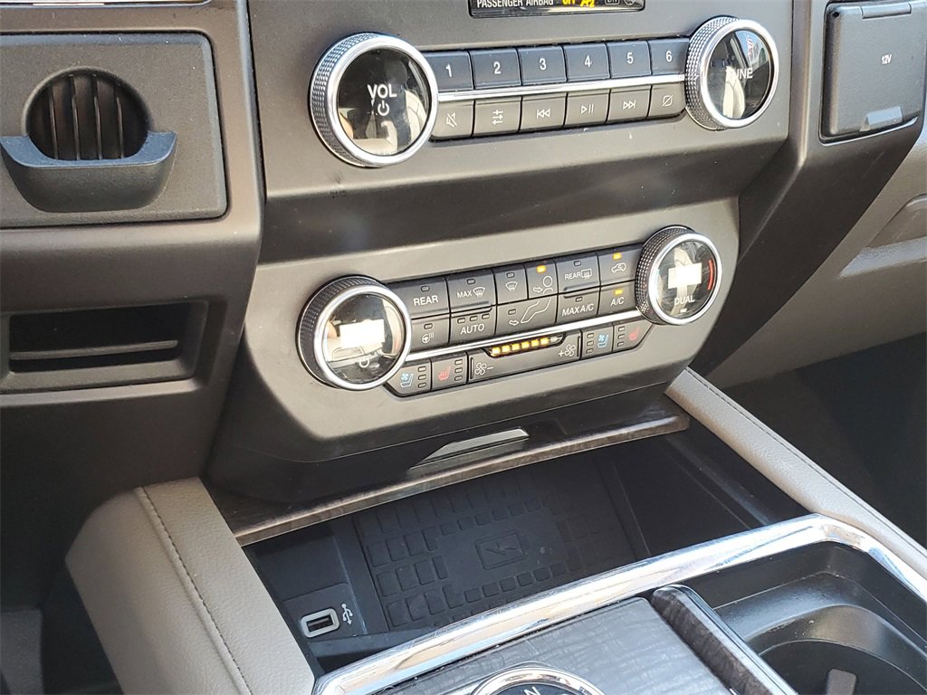 Used 2019 Ford Expedition Limited w/ Equipment Group 302A image 28