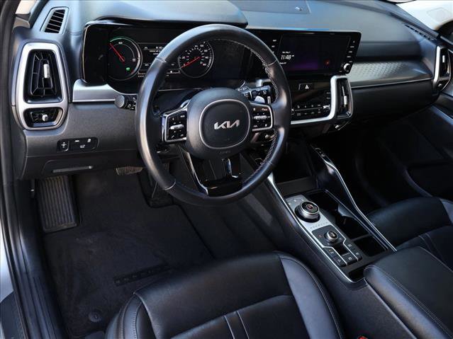 Used 2023 Kia Sorento EX AWD/4WD image 11