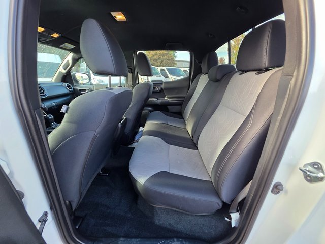 Used 2023 Toyota Tacoma TRD Off-Road image 18