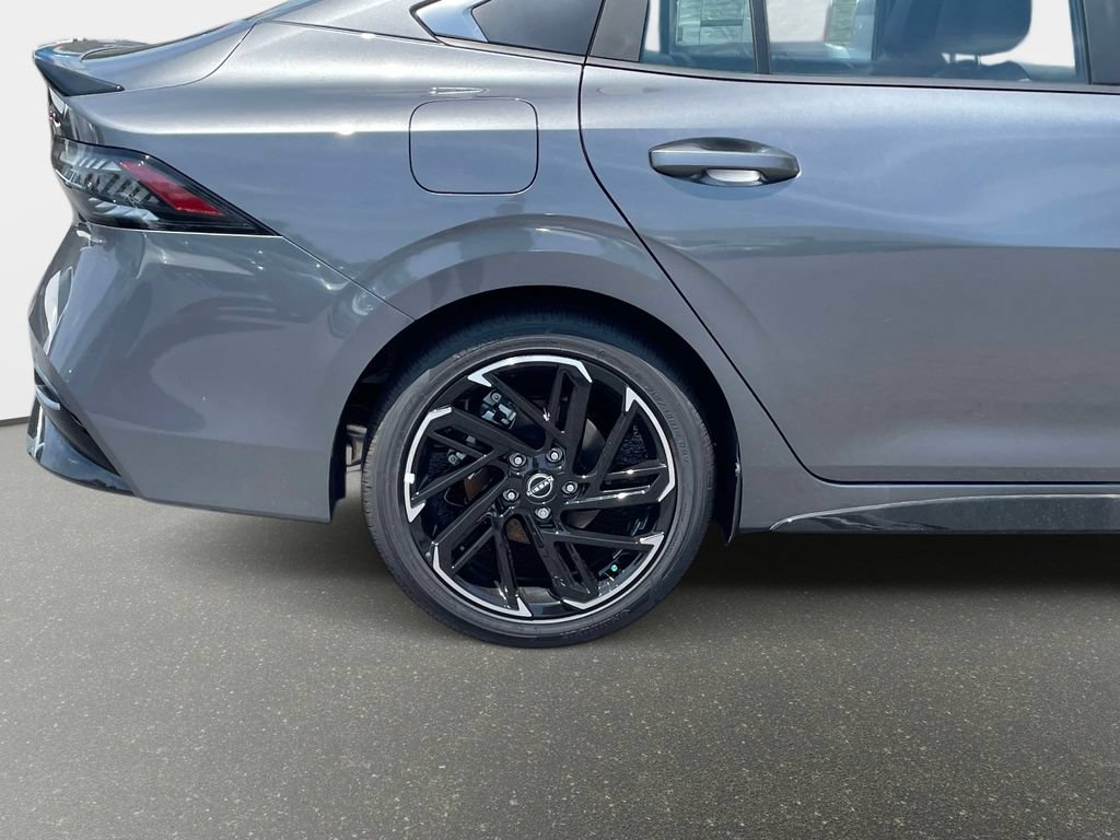 New 2026 Nissan Sentra SR w/ SR Premium Package FWD image 7