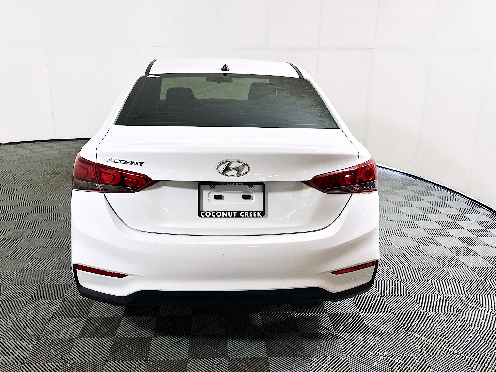 Used 2021 Hyundai Accent SE image 4