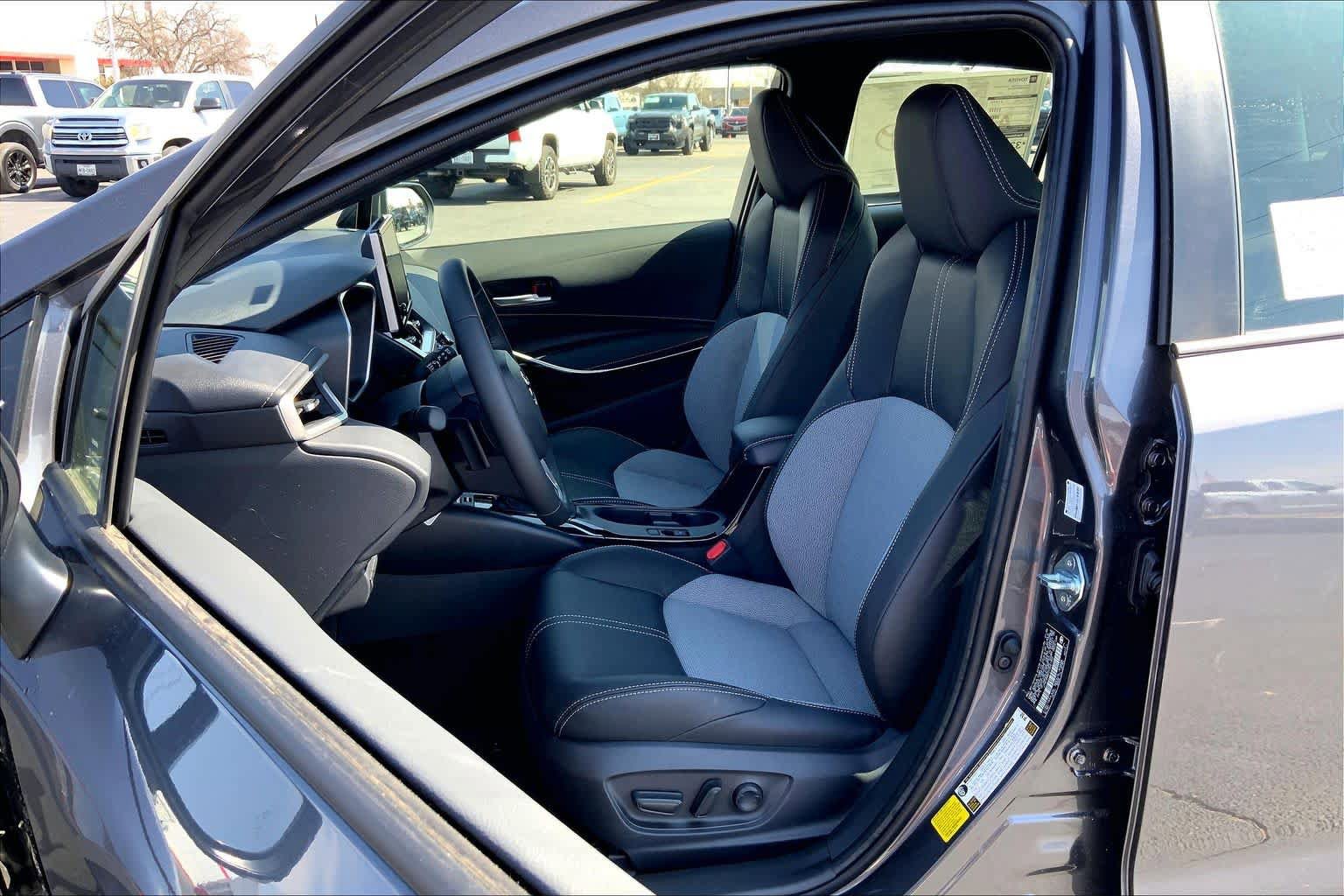 Used 2026 Toyota Corolla XSE FWD image 9