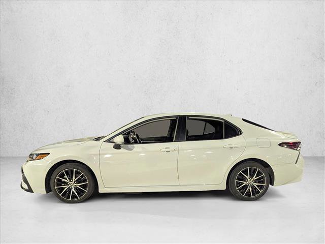 Used 2023 Toyota Camry SE image 6