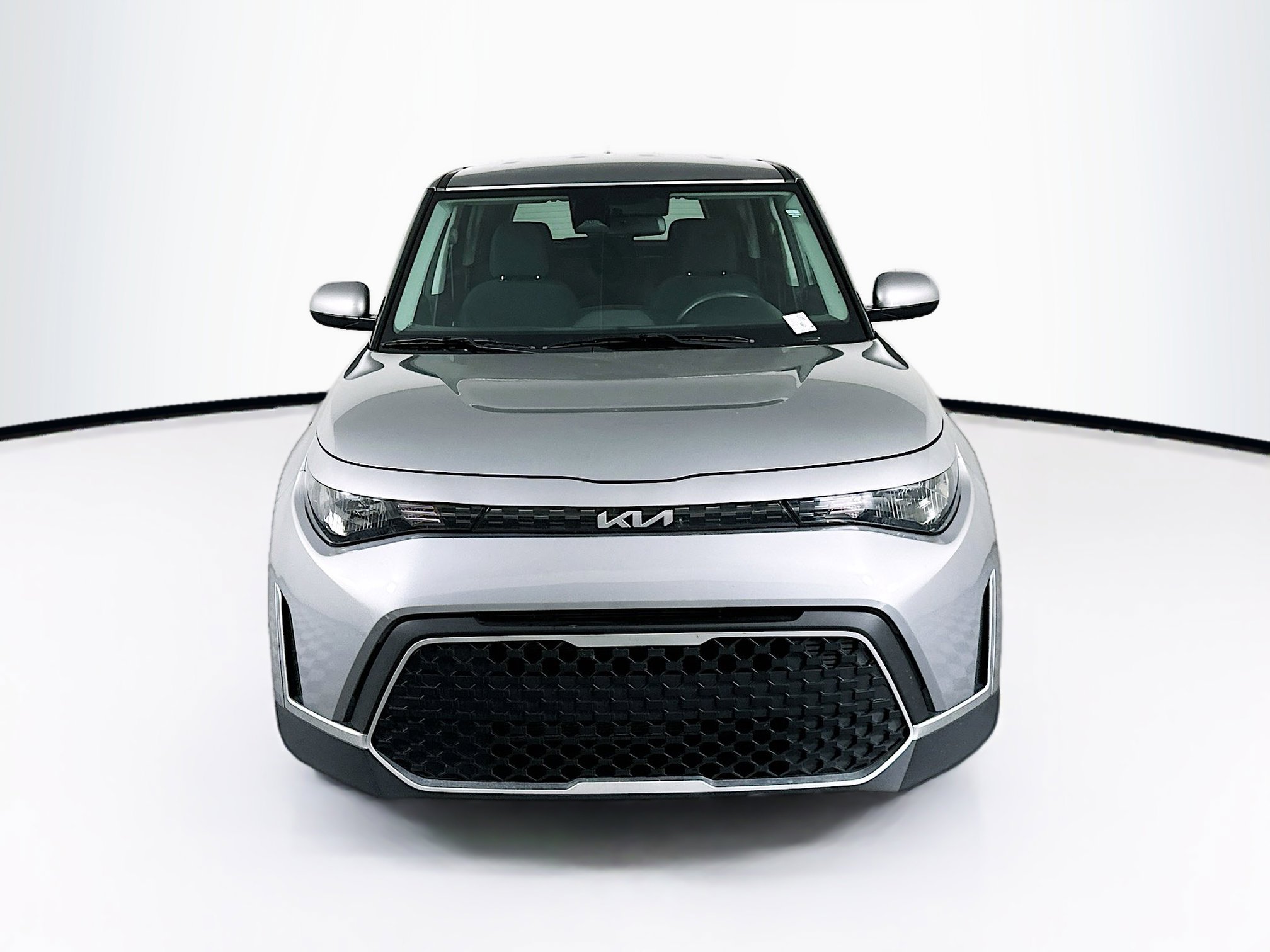 Used 2025 Kia Soul LX w/ LX Technology Package image 2