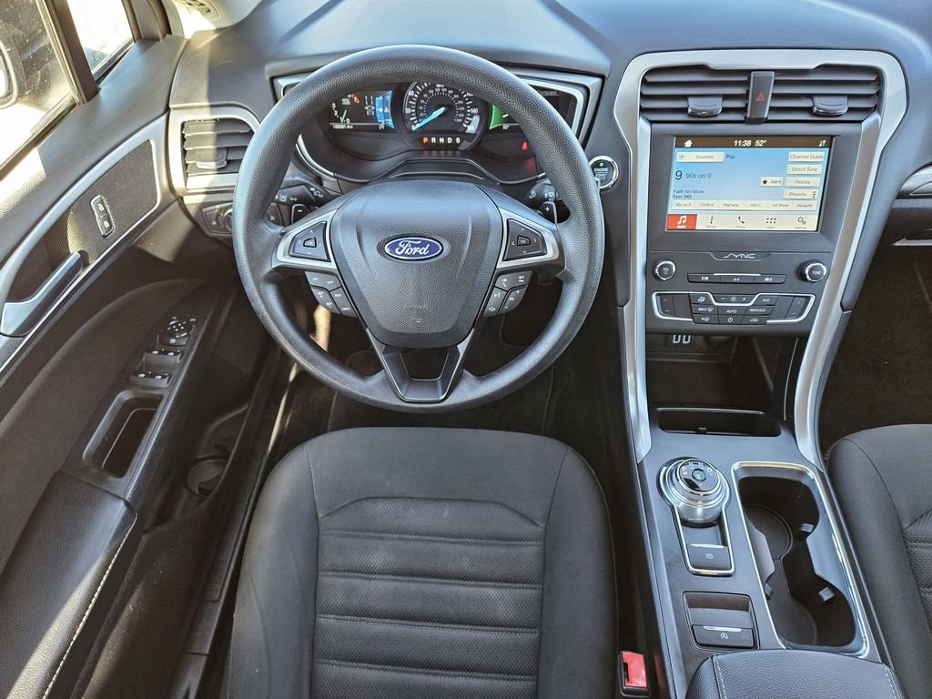 Used 2019 Ford Fusion SE image 32