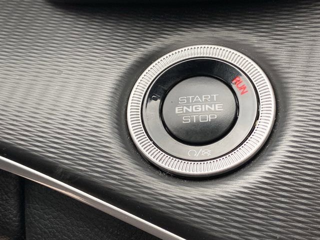 Used 2024 Jeep Grand Cherokee Laredo image 16