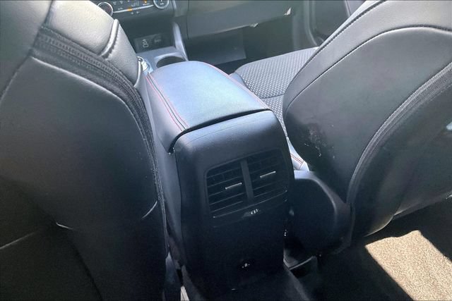Used 2025 Ford Escape ST-Line FWD image 32