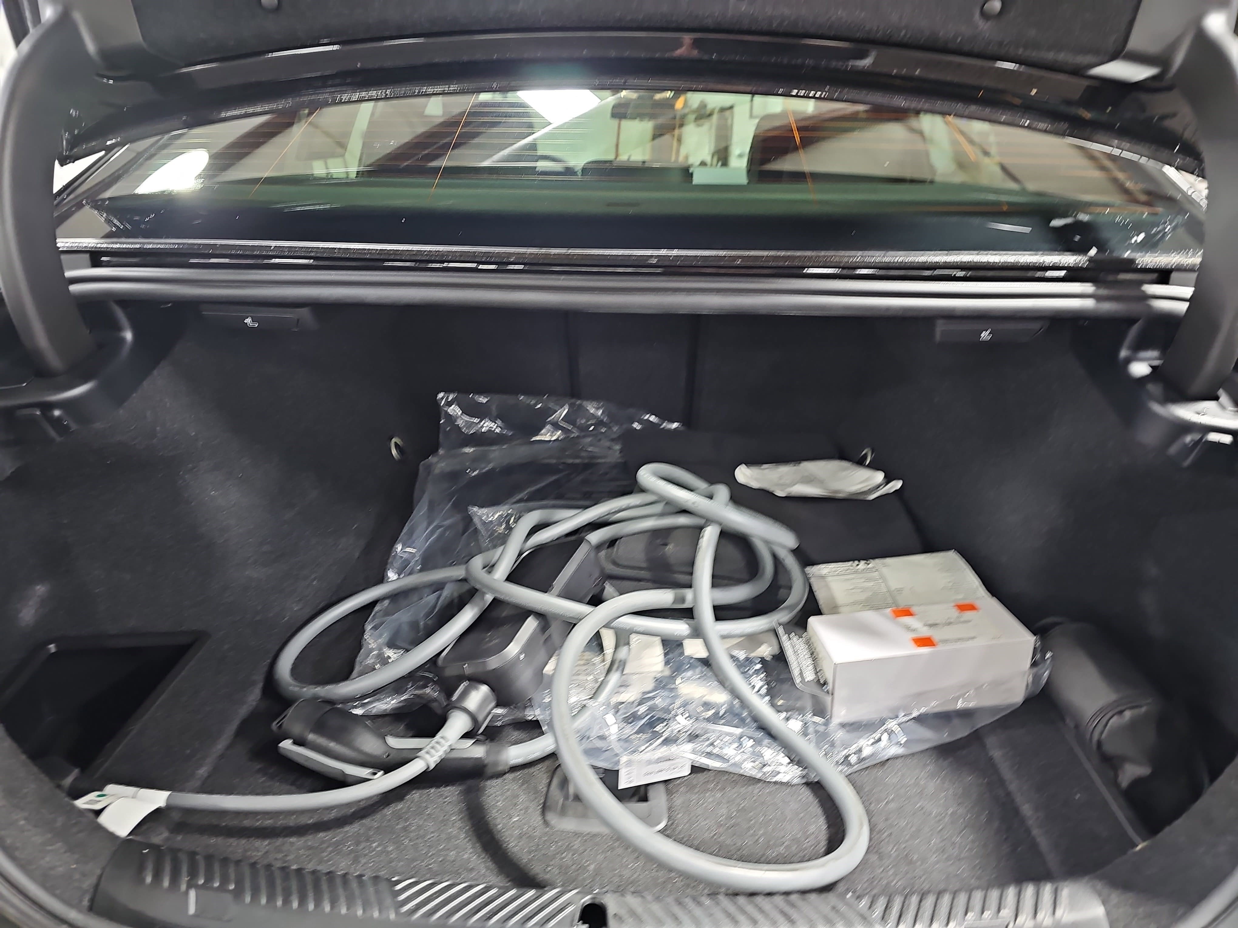 Certified 2025 BMW i5 eDrive40i w/ M Sport Package image 14