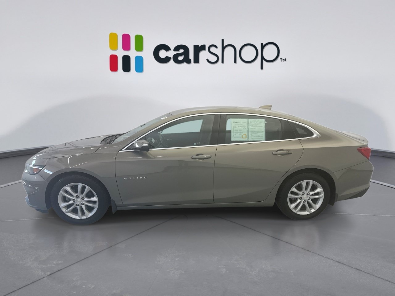 Used 2017 Chevrolet Malibu LT FWD image 2