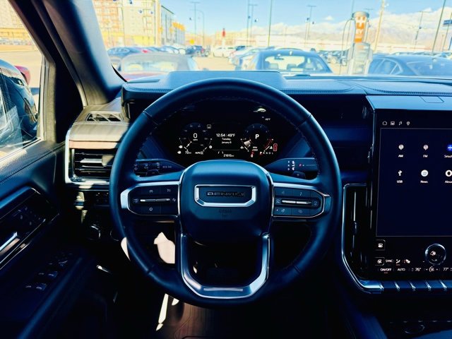 Used 2025 GMC Yukon Denali image 8