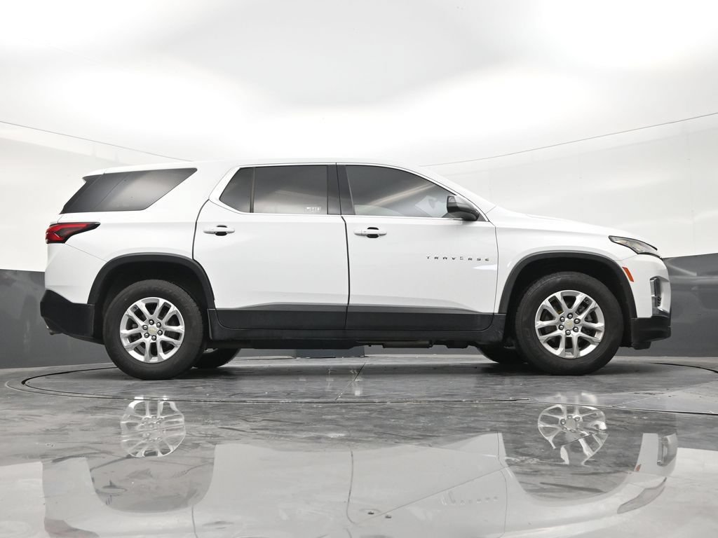 Used 2023 Chevrolet Traverse LS FWD image 24