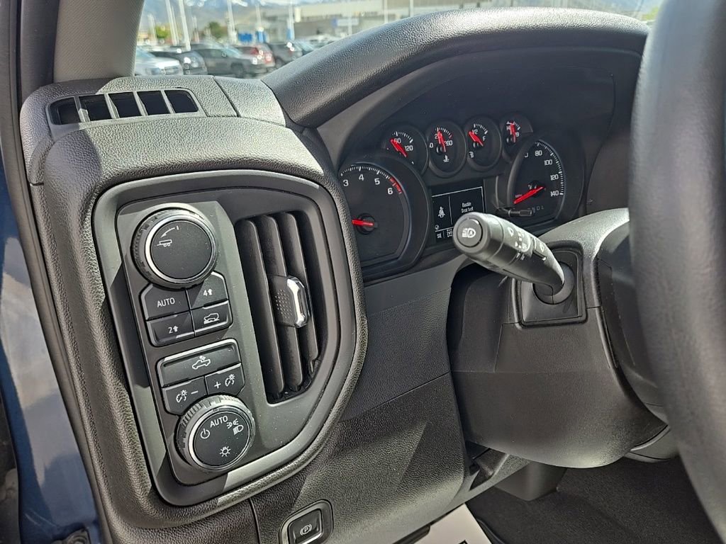 Used 2023 Chevrolet Silverado 1500 Custom image 25