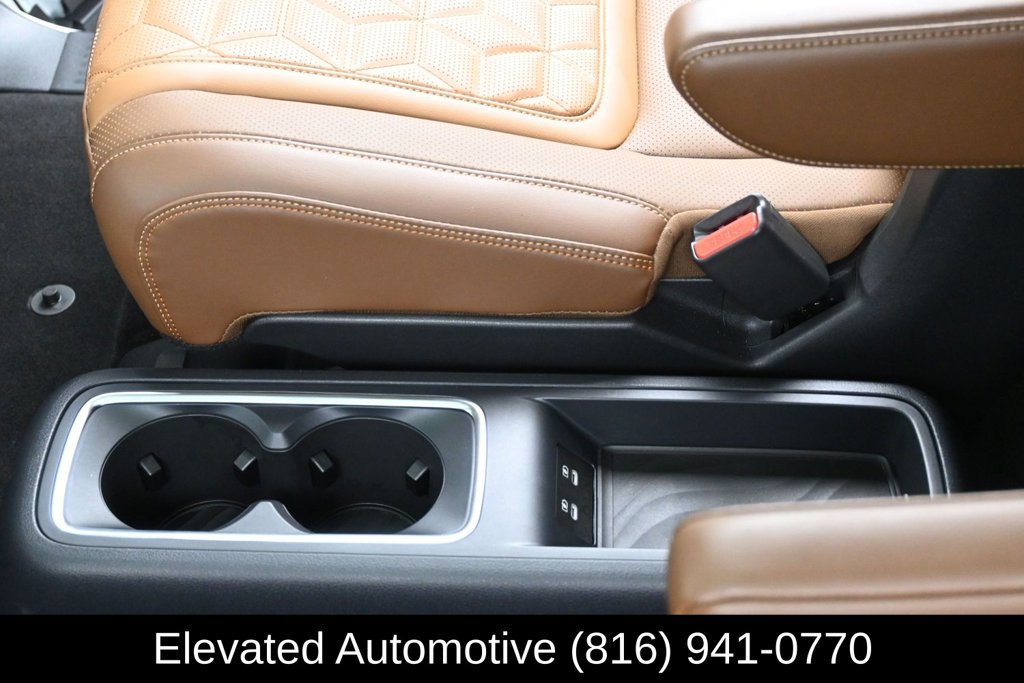 Used 2025 Nissan Armada Platinum Reserve AWD/4WD image 24