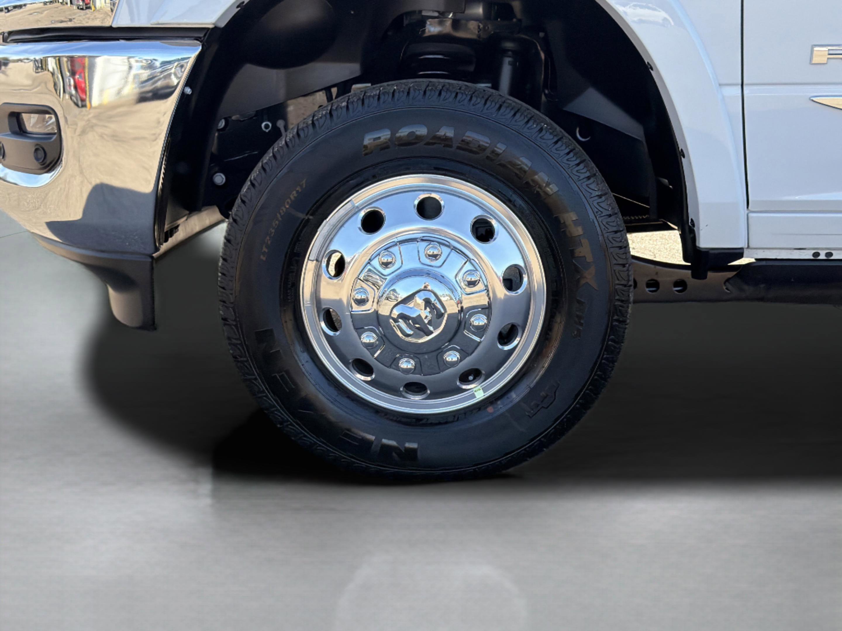 New 2026 RAM 3500 Limited image 13