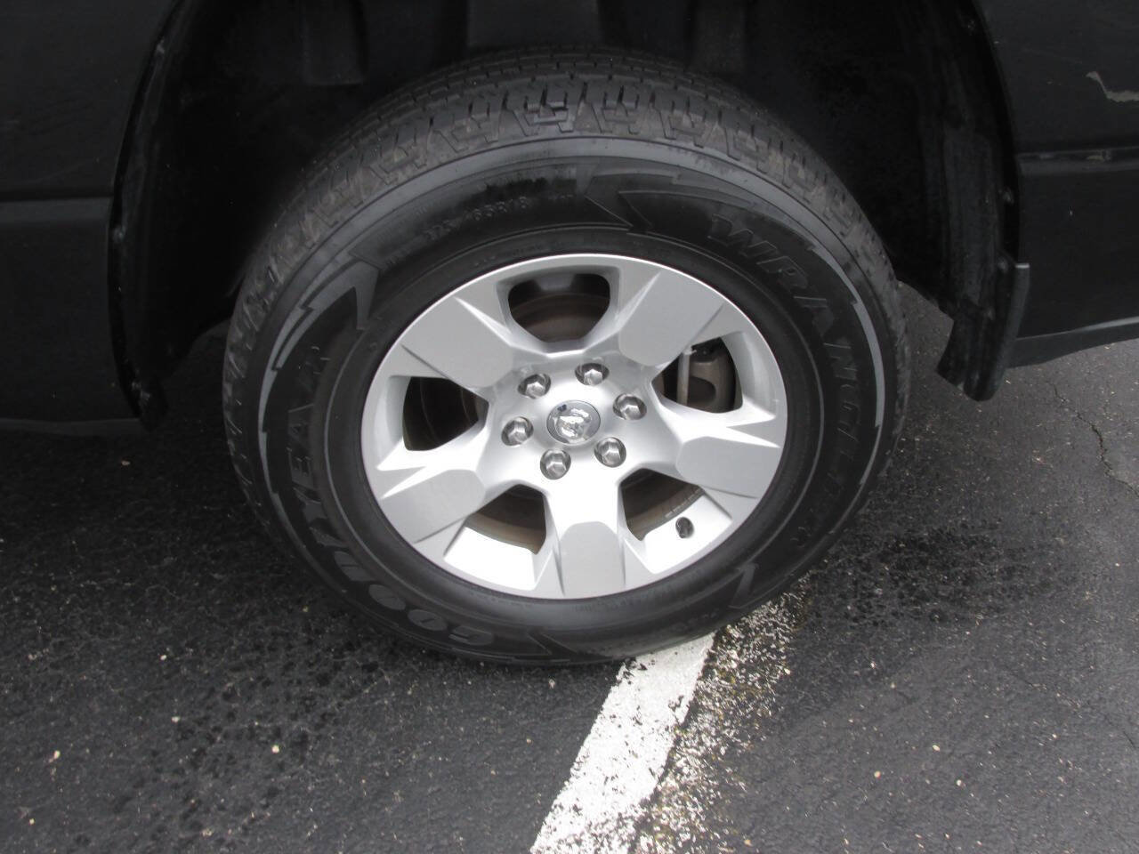 Used 2019 RAM 1500 Big Horn image 17