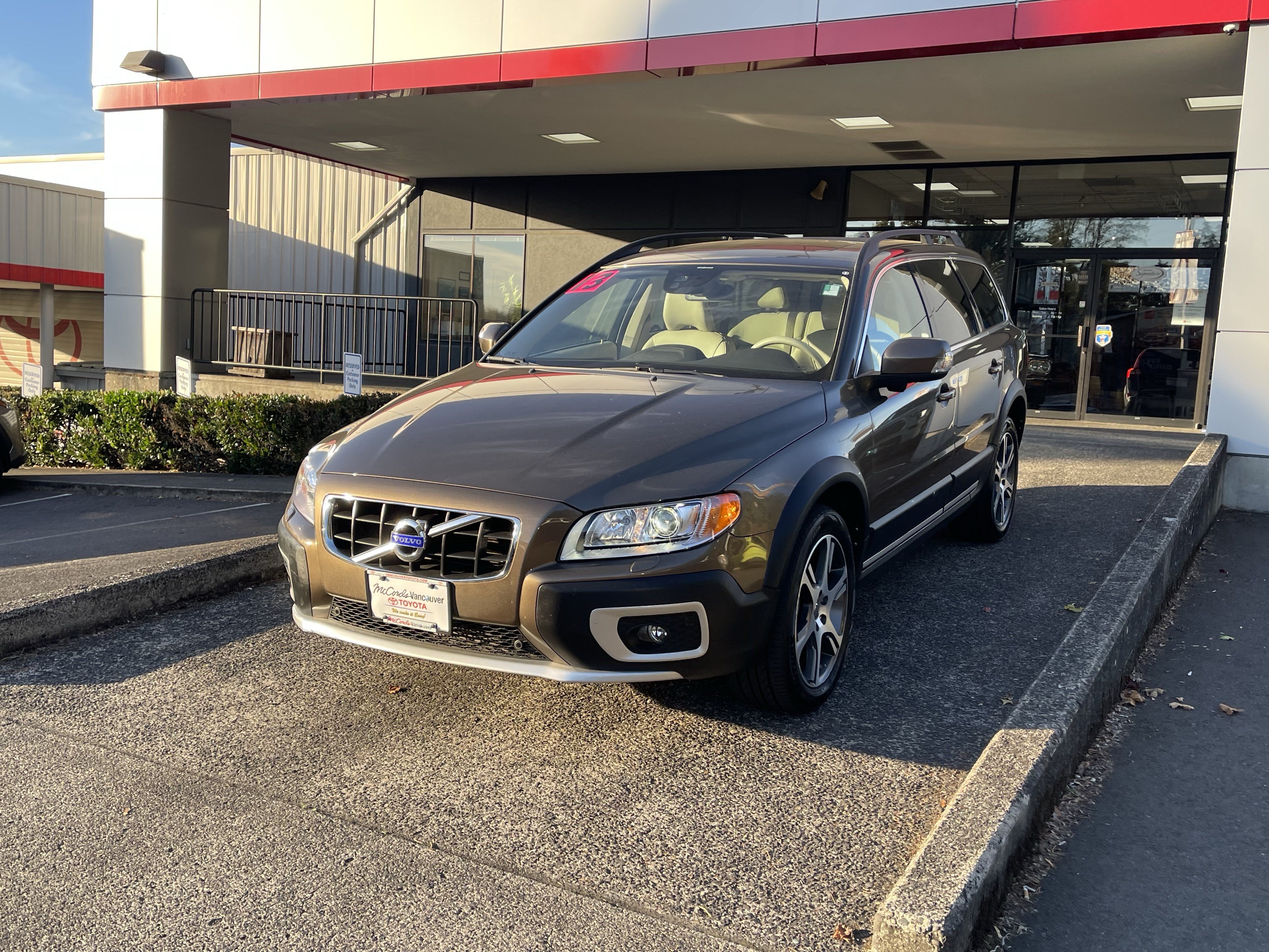Used 2013 Volvo XC70 T6 AWD/4WD image 3