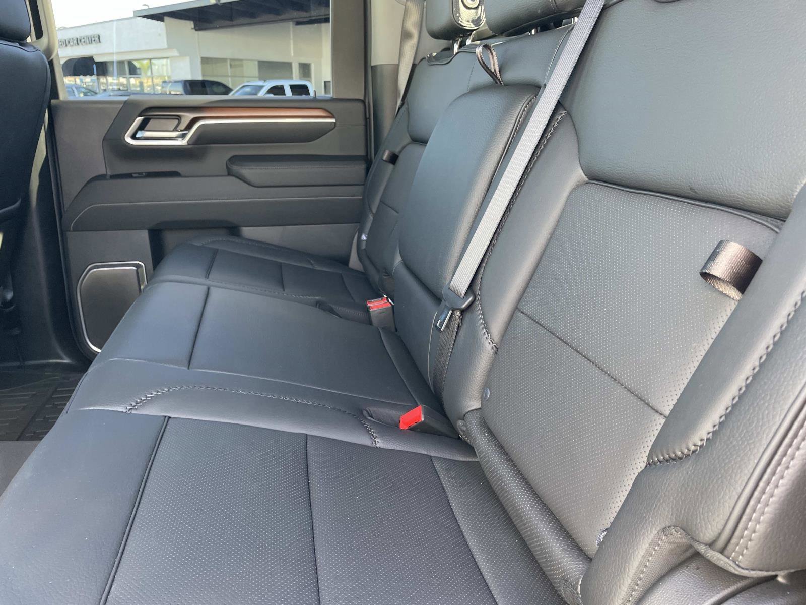 New 2026 GMC Sierra 3500 Denali w/ Denali Reserve Package image 27