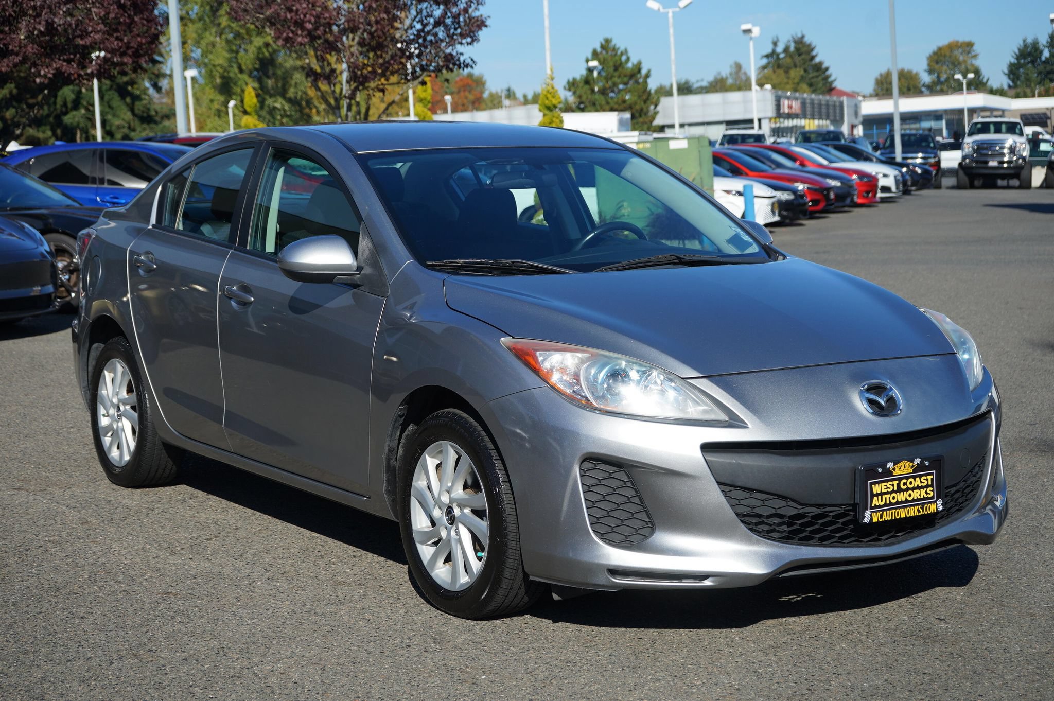 Used 2013 MAZDA MAZDA3 i Touring FWD image 7