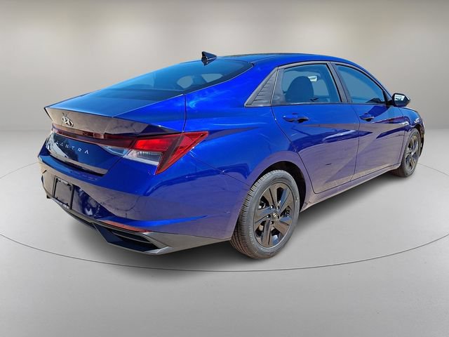Certified 2022 Hyundai Elantra SEL w/ Convenience Package FWD image 11