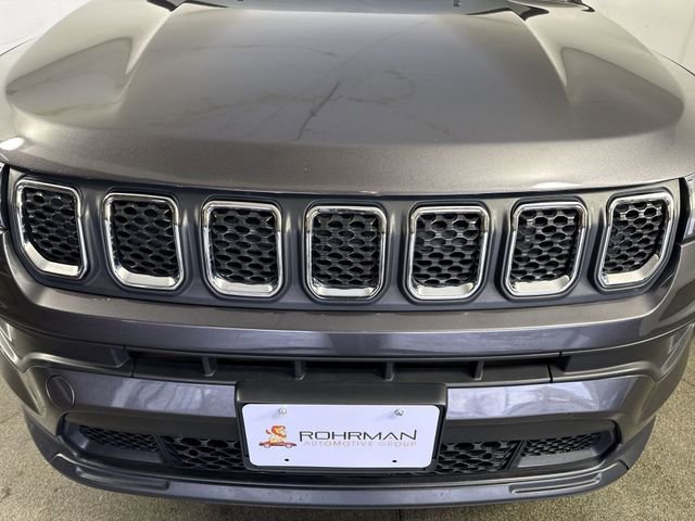 Used 2023 Jeep Compass Latitude w/ Sun and Sound Group AWD/4WD image 27