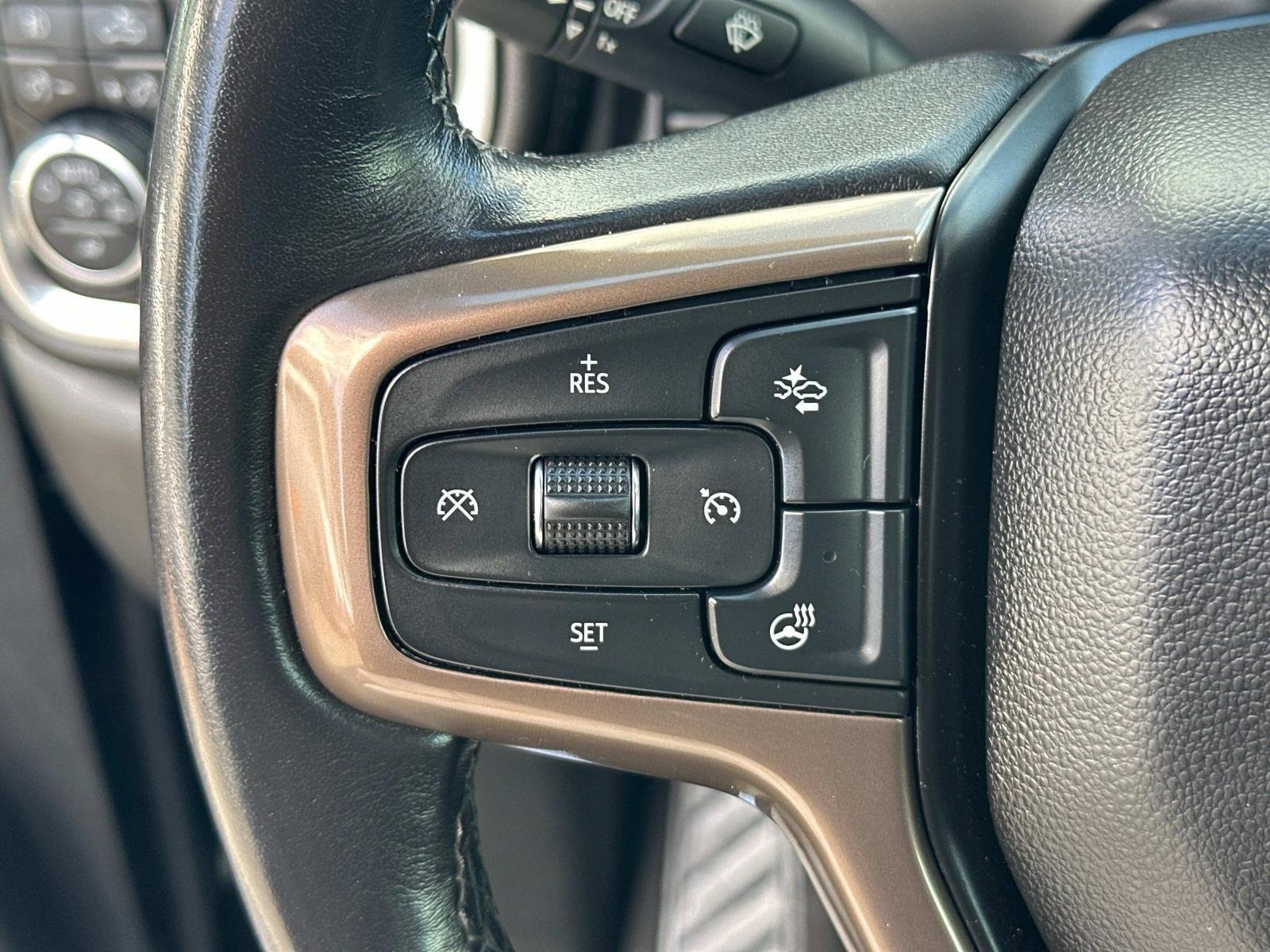 Used 2022 Chevrolet Silverado 3500 High Country w/ Z71 Off-Road Package image 16