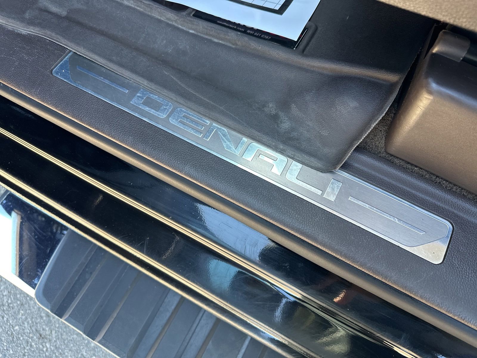 Used 2018 GMC Sierra 1500 Denali AWD/4WD image 19