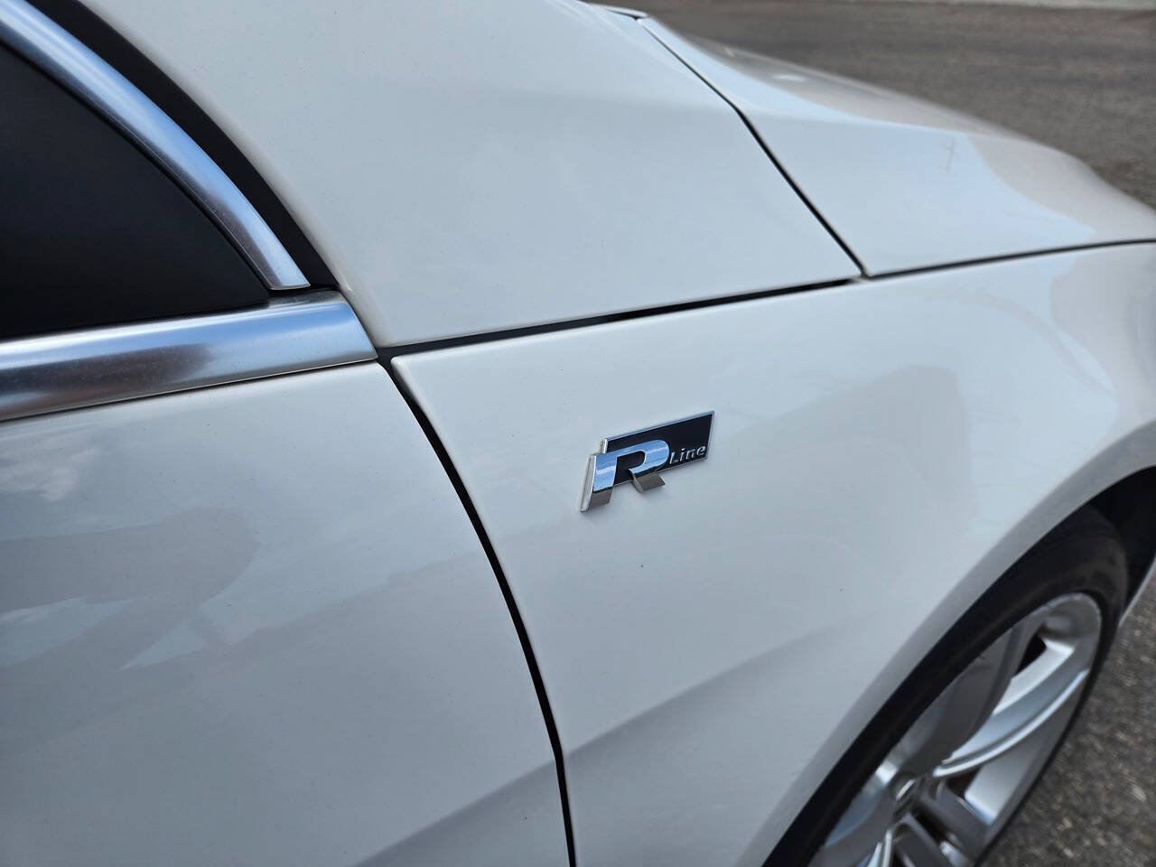 Used 2010 Volkswagen CC Sport FWD image 33