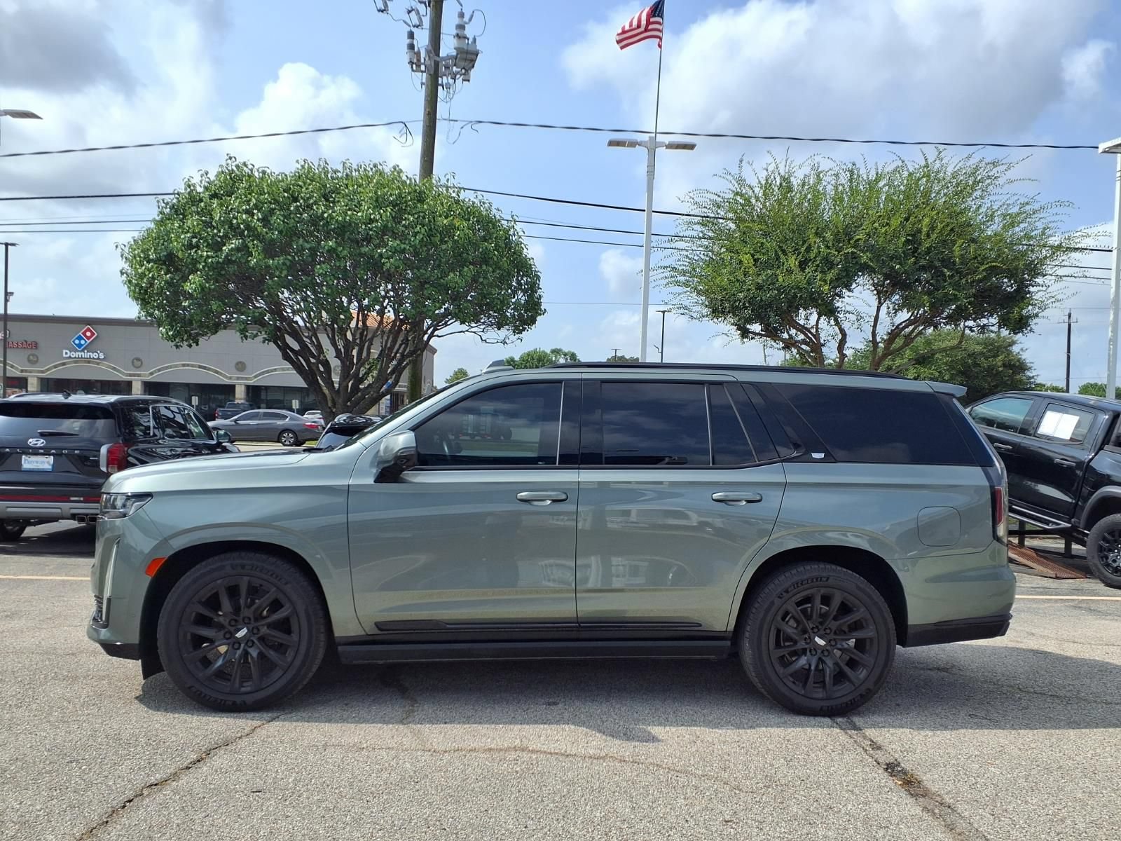 Used 2024 Cadillac Escalade Sport w/ LPO, ONYX Package AWD/4WD image 24
