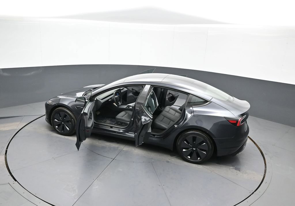 Used 2025 Tesla Model 3 Long Range image 46