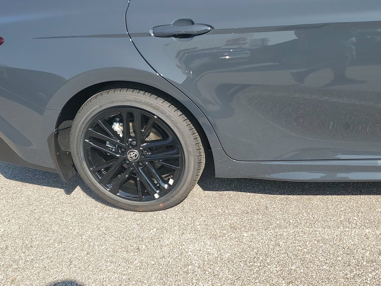 New 2026 Toyota Camry SE w/ Convenience Package FWD image 5
