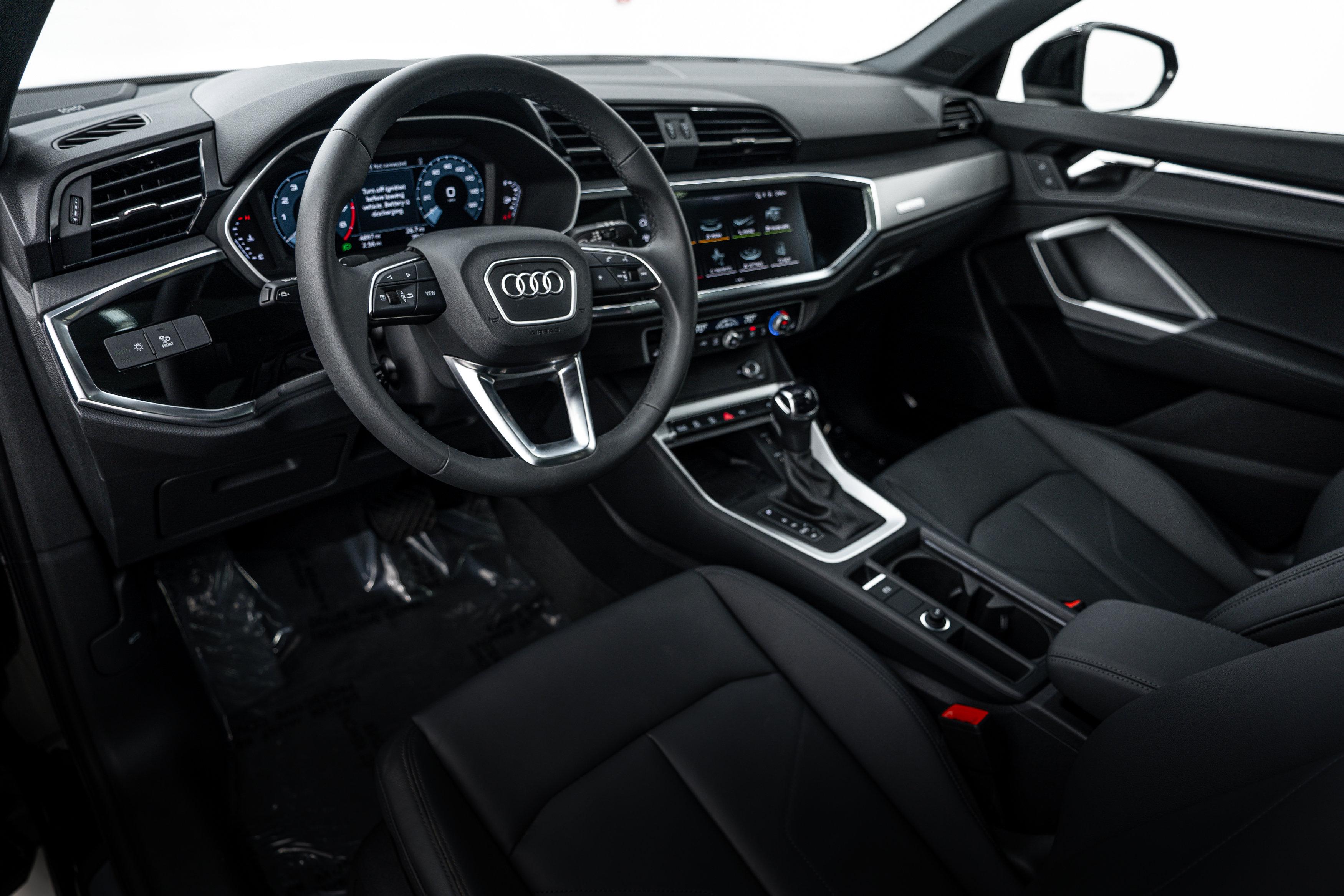New 2025 Audi Q3 2.0T Premium Plus w/ Premium Plus Package AWD/4WD image 9