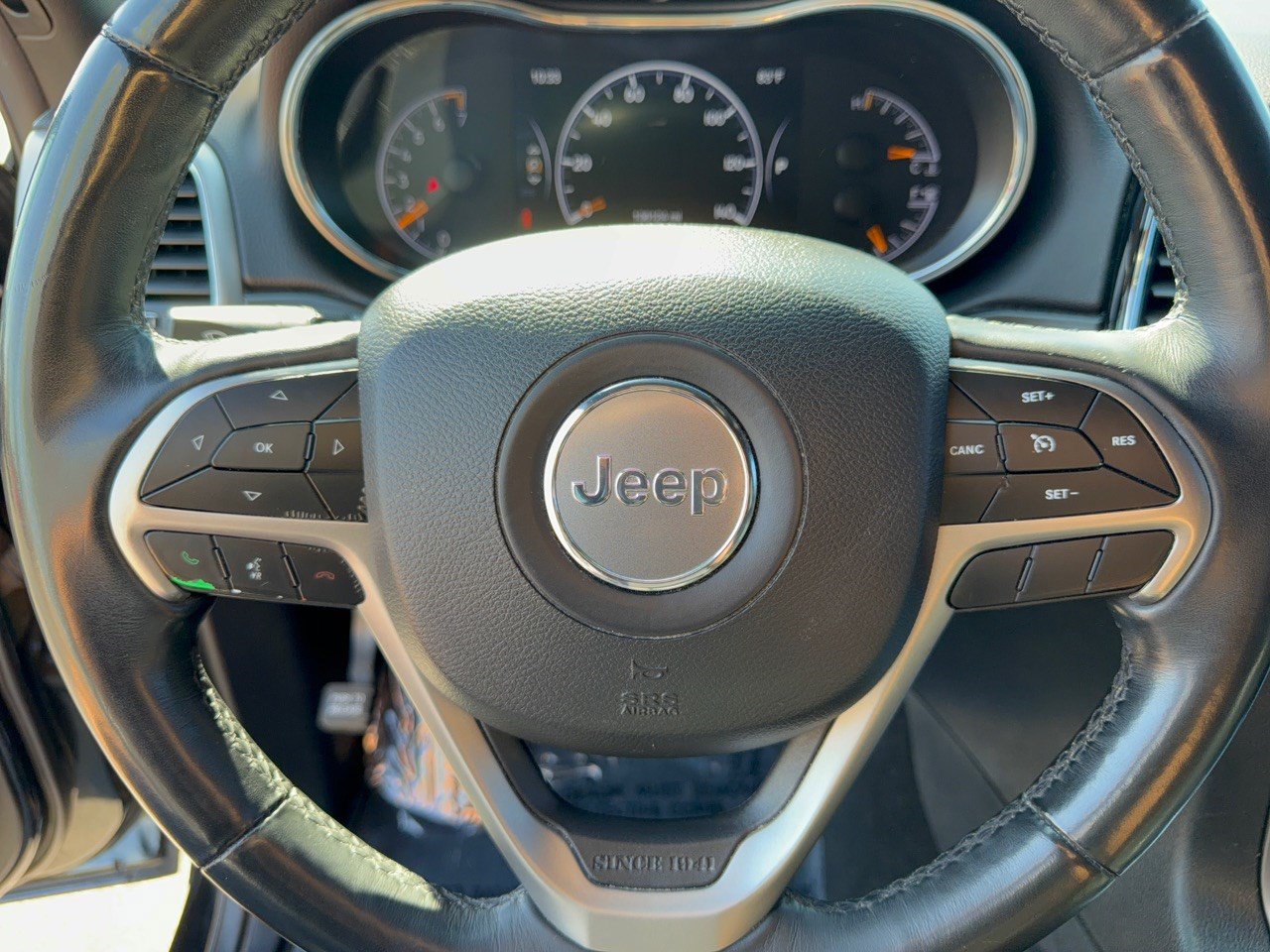 Used 2019 Jeep Grand Cherokee Limited AWD/4WD image 10