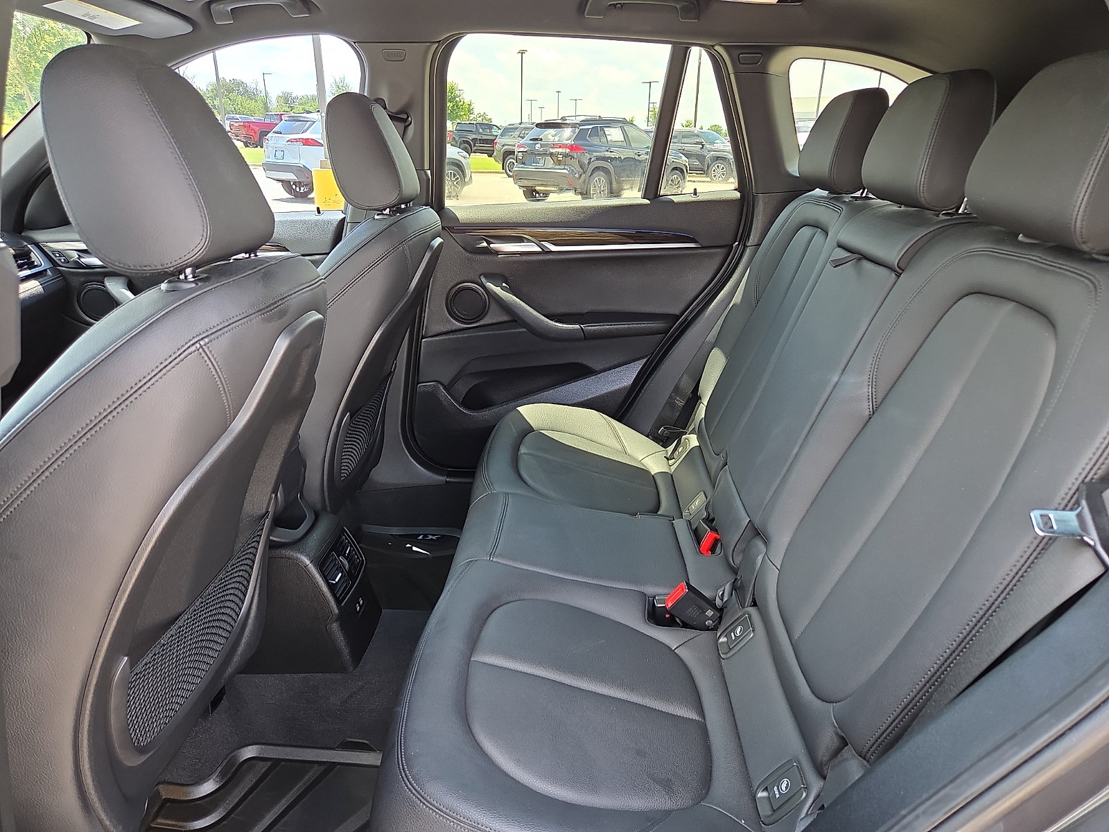 Used 2022 BMW X1 xDrive28i w/ M Sport Package AWD/4WD image 10