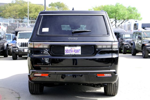 New 2026 Jeep Grand Wagoneer L 4WD w/ Premium Group I image 6