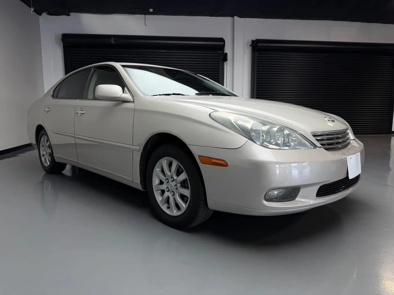Used 2003 Lexus ES 330 FWD image 3