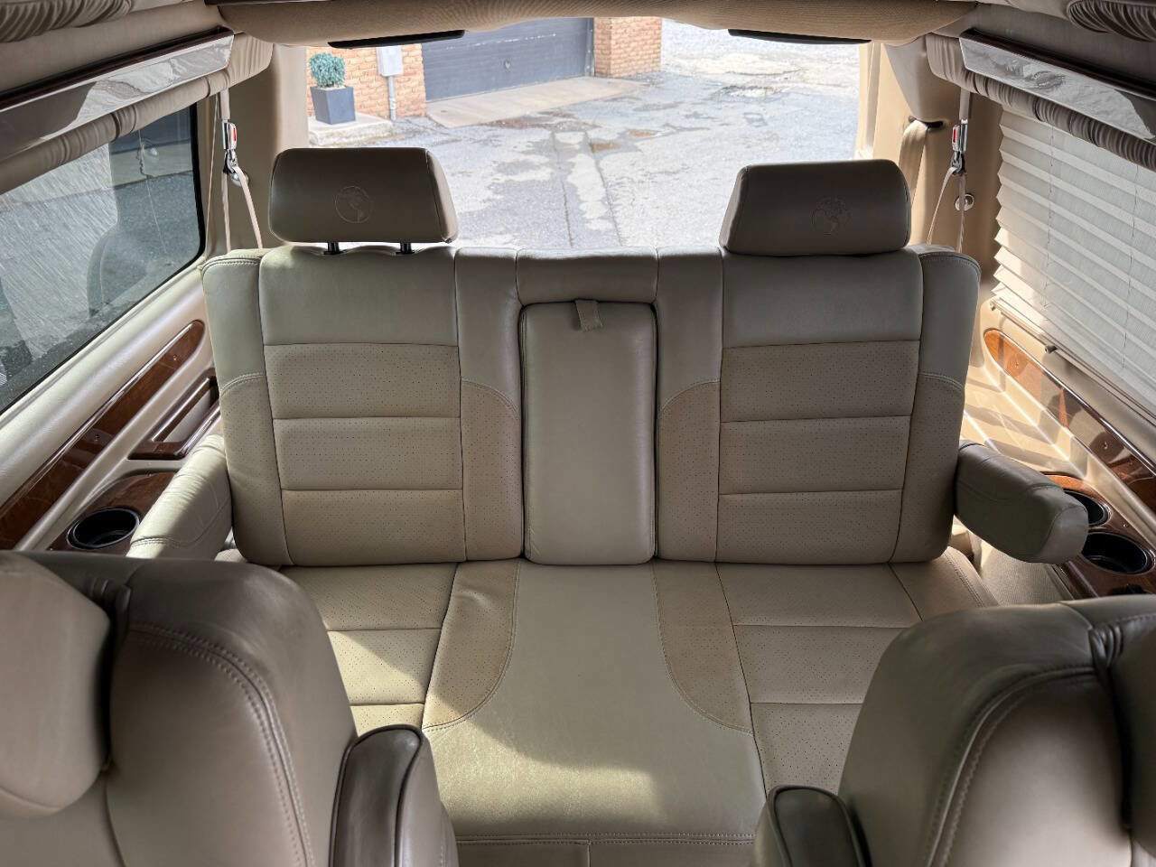 Used 2011 Chevrolet Express 1500 AWD image 31