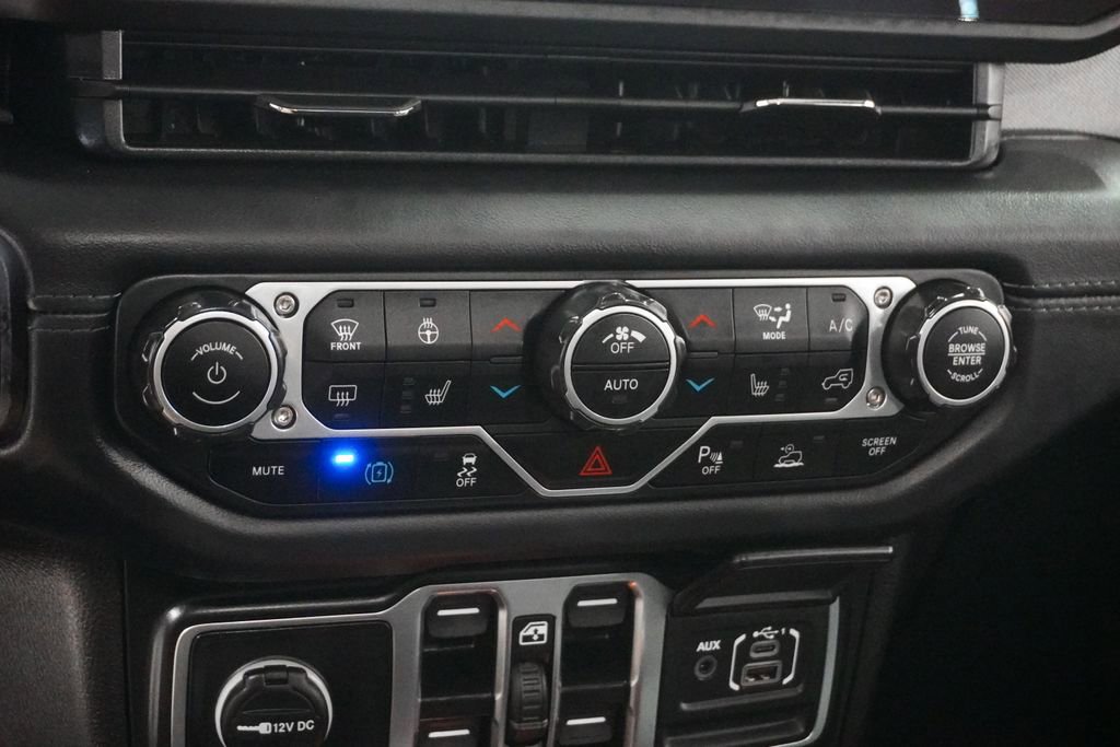 Certified 2025 Jeep Wrangler Unlimited Sahara w/ Safety Group image 27