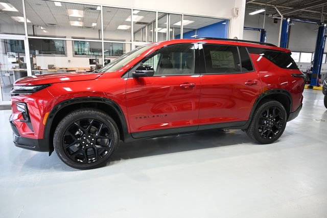 New 2026 Chevrolet Traverse RS w/ LPO, Floor Liner Package AWD/4WD image 7