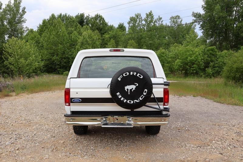 Used 1996 Ford Bronco XLT AWD/4WD image 5