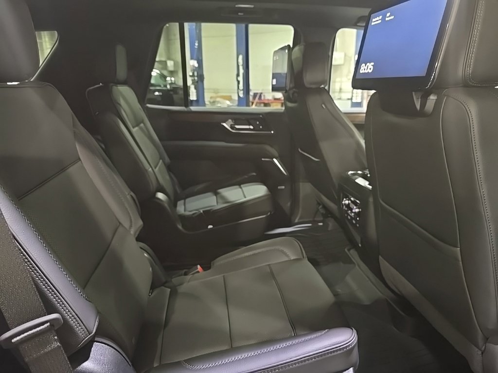 New 2027 GMC Yukon Denali w/ Denali Reserve Package AWD/4WD image 12