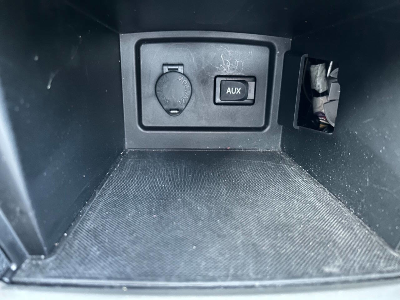 Used 2011 Toyota Camry LE FWD image 21