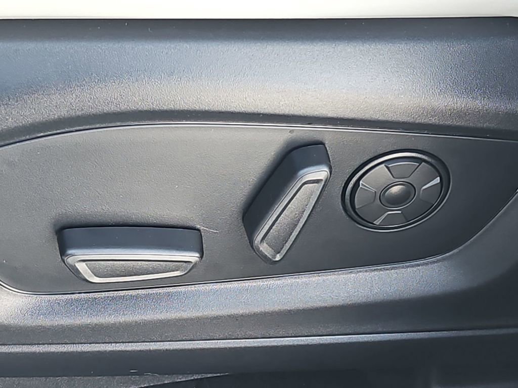 Used 2026 Ford Explorer Platinum w/ LUX Leather Package image 28